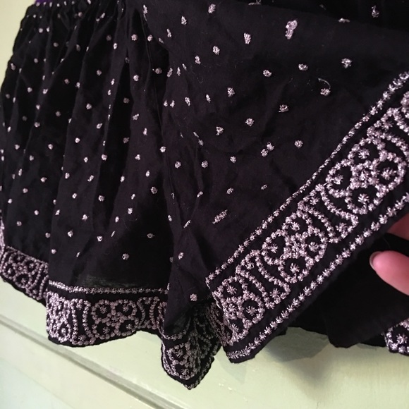 🧡☀️ Boho Embroidered Shorts 🐫🧡 - Picture 2 of 5